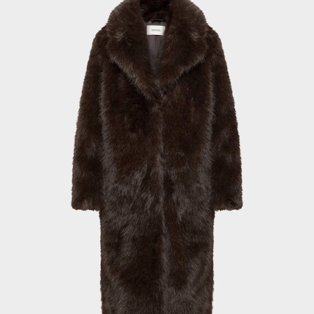Sold Out -Aritzia Cortina Coat - Arctic Faux Fur Sz. M Mocha Brown